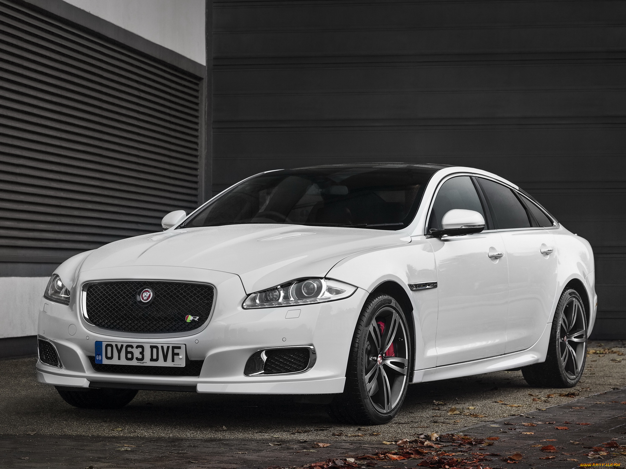 , jaguar, xjr, uk-spec